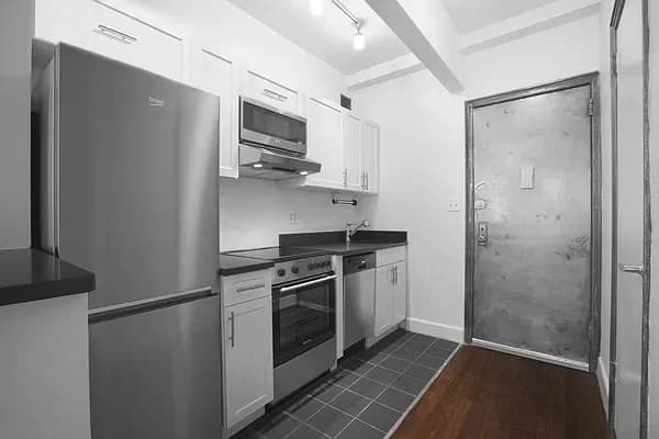 24 5 Avenue #1115, Manhattan, NY 10011 apartment_kitchen 1