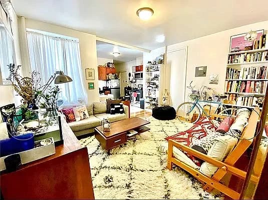 364 South 1 Street #12, Brooklyn, NY 11211 apartment_living_room 1