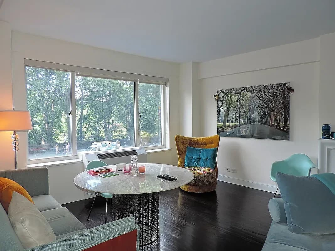 40 Central Park South #2B, Manhattan, NY 10019 apartment_living_room 1