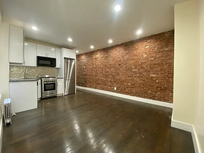 100 West 143 Street #16, Manhattan, NY 10037 apartment_living_room 1