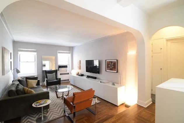 210 West 19 Street #4D, Manhattan, NY 10011