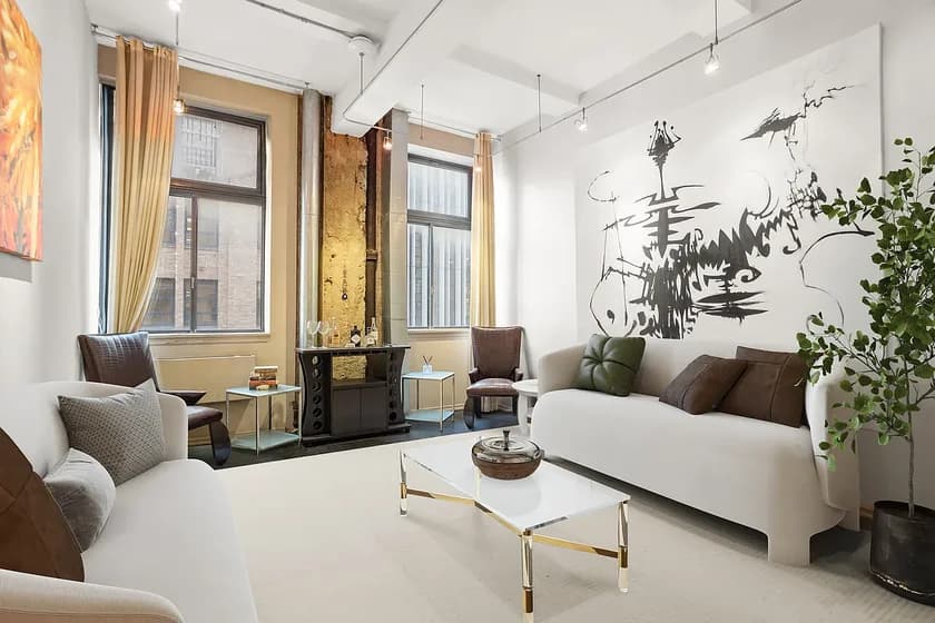 310 East 46 Street #6C, Manhattan, NY 10017 apartment_living_room 1