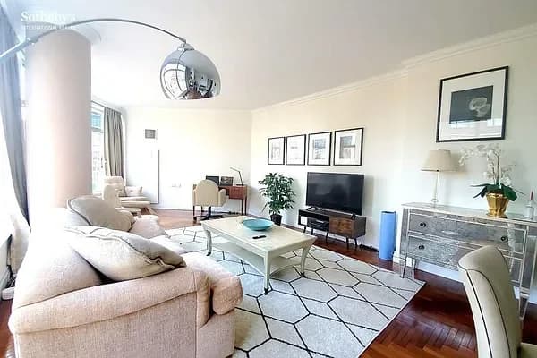 245 East 58 Street #23C, Manhattan, NY 10022 apartment_living_room 1