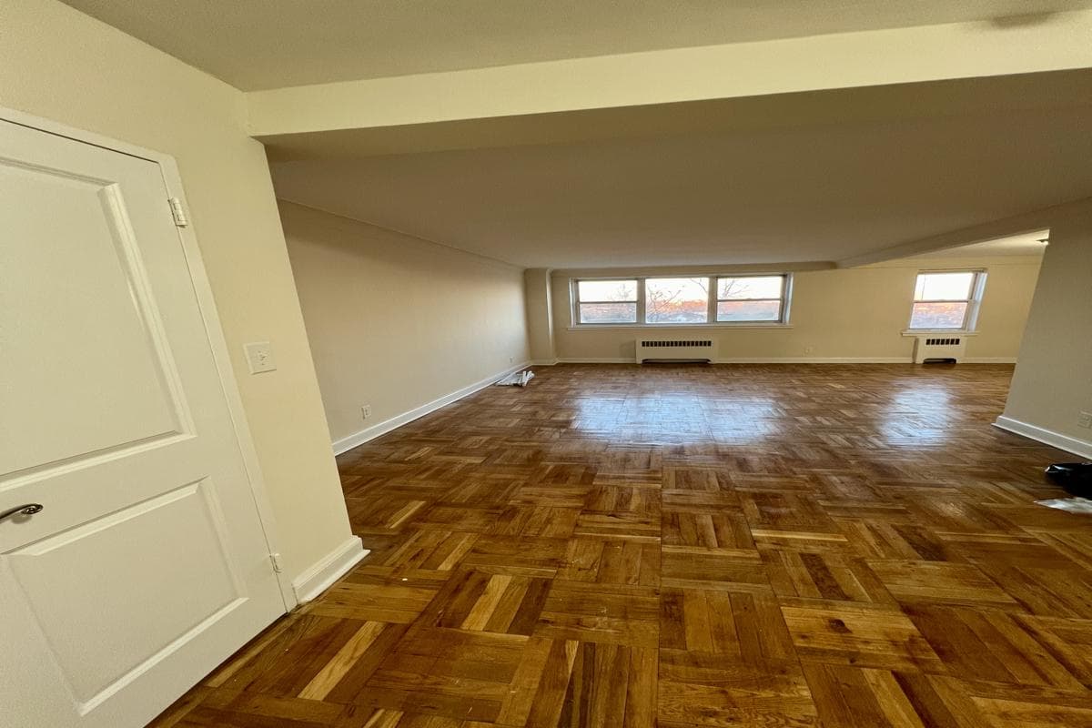 166-05 Highland Avenue #1D, Queens, NY 11432 Living room 1