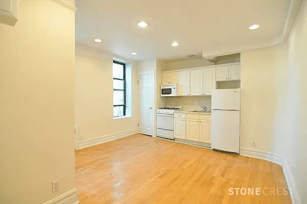 515 West 122 Street #66, Manhattan, NY 10027 apartment_kitchen 1
