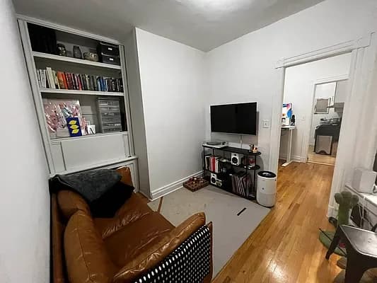 224 West 16 Street #14, Manhattan, NY 10011 apartment_living_room 1