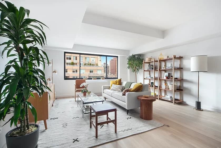 200 East 87 Street #20B, Manhattan, NY 10028 apartment_living_room 1