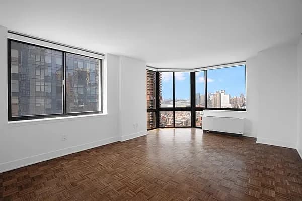 420 West 42 Street #29F, Manhattan, NY 10036 apartment_living_room 1