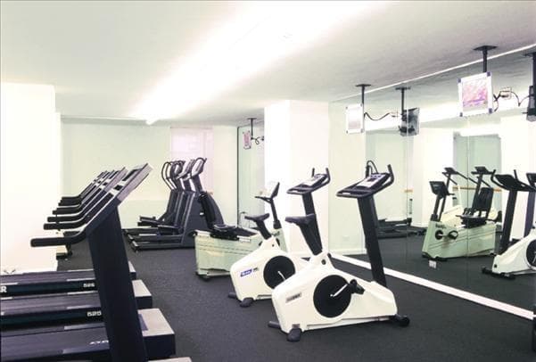 421 East 53 Street #3705, Manhattan, NY 10022 1