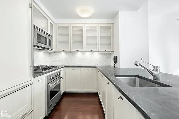 80 Riverside Boulevard #5-P, Manhattan, NY 10069