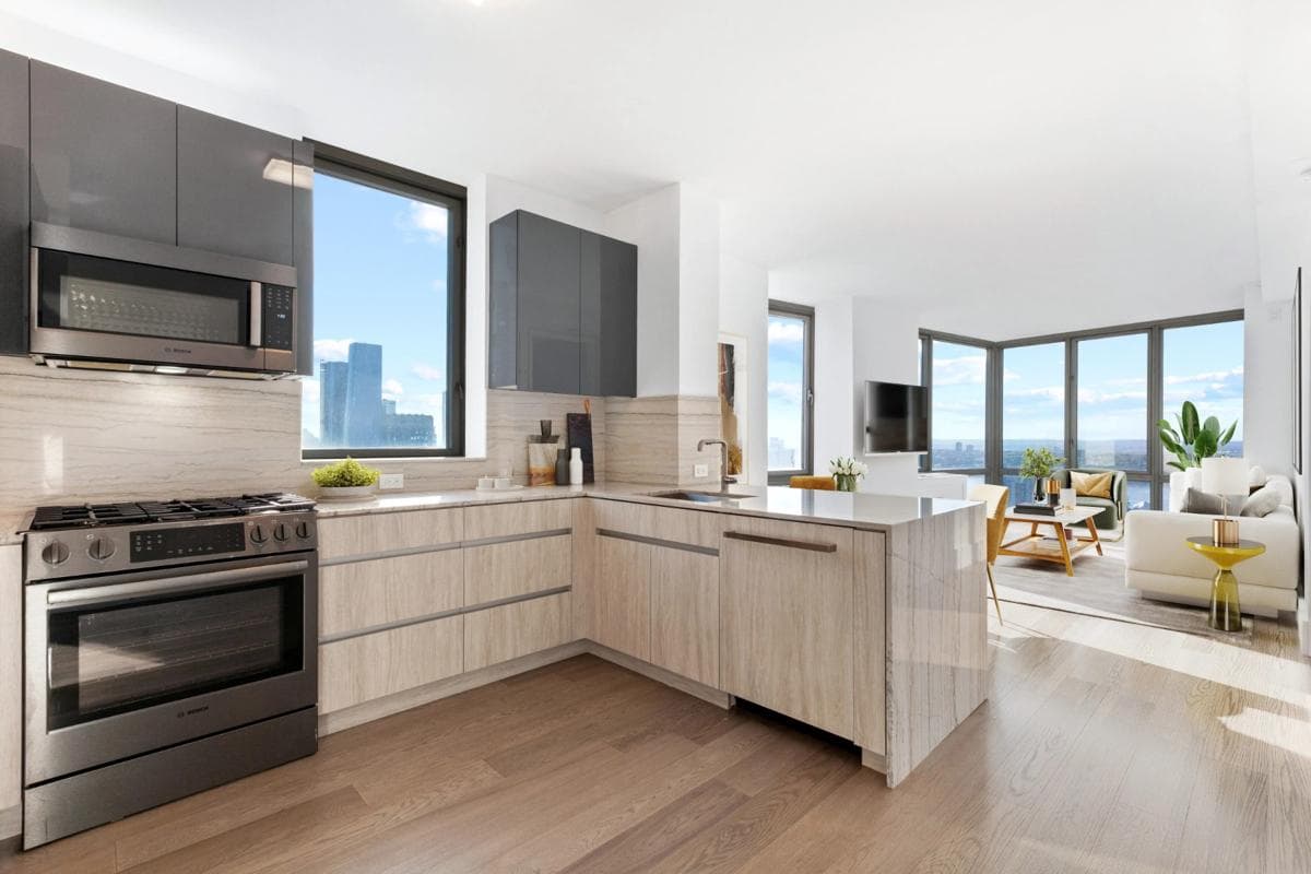 271 West 47 Street #26B, Manhattan, NY 10036
