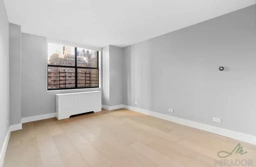 330 East 39 Street #3D, Manhattan, NY 10016