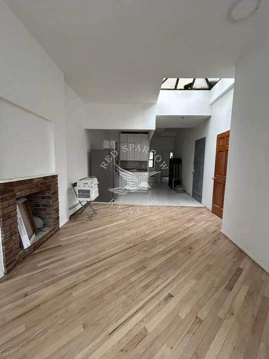 572 9 Ave #3, Manhattan, NY 10036 1