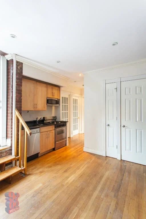 410 East 13 Street #2C, Manhattan, NY 10009 1