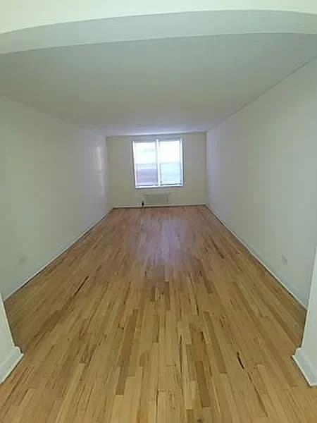 72-10 41 Avenue #7X, Queens, NY 11377 apartment_living_room 1
