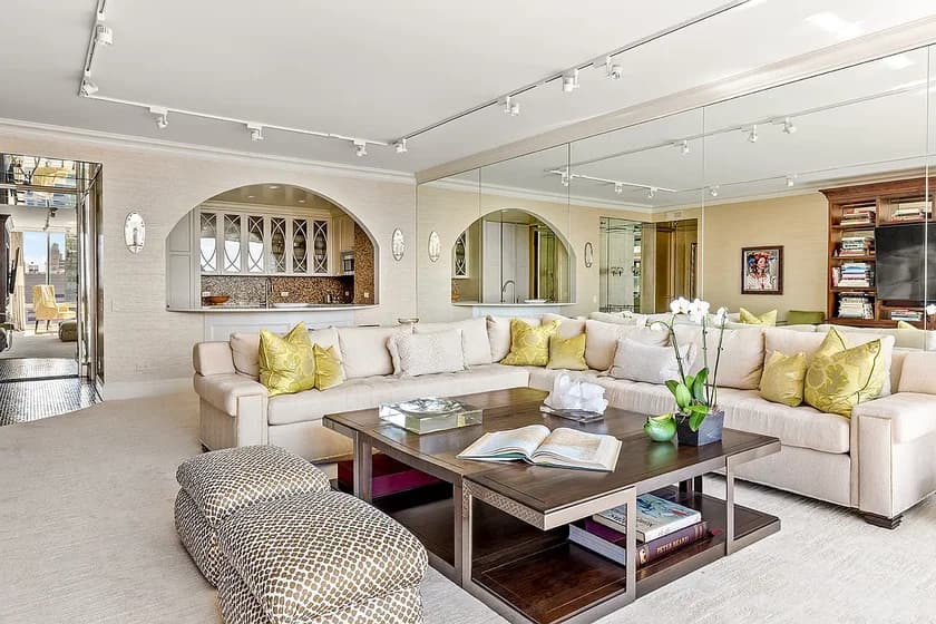 645 5 Avenue #38G, Manhattan, NY 10022 apartment_living_room 1