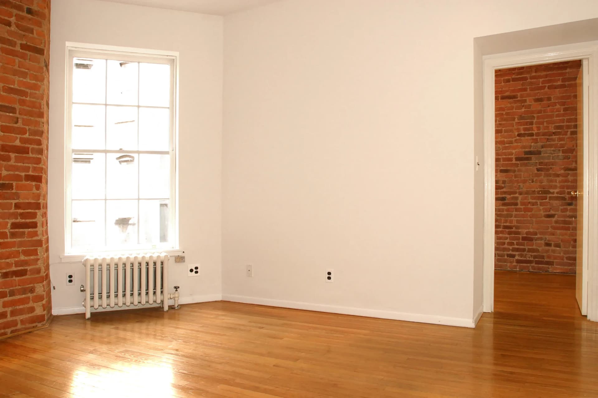 320 East 91 Street #3RE, Manhattan, NY 10128 apartment_living_room 1