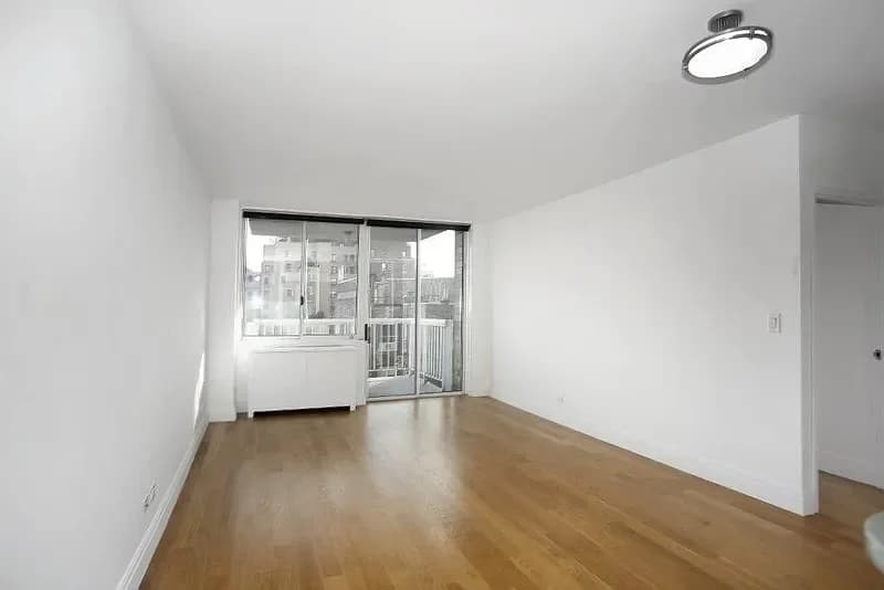 280 West 81 Street #411, Manhattan, NY 10024 apartment_living_room 1