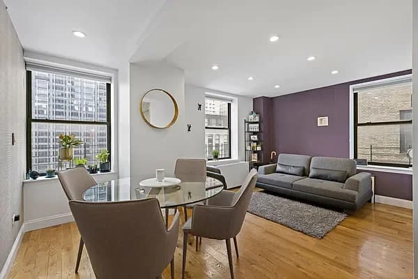 Executive Plaza 150 West 51 Street #1511, Manhattan, NY 10019 apartment_living_room 1