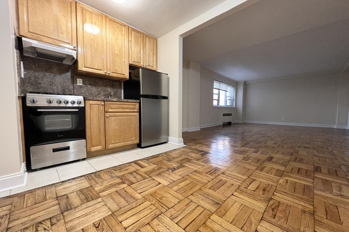 166-05 Highland Avenue #2K, Queens, NY 11432 apartment_kitchen 1