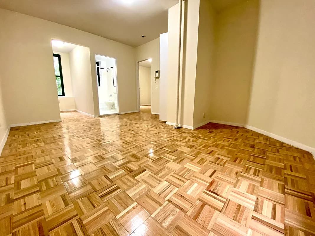 515 East 78 Street #2C, Manhattan, NY 10075 apartment_living_room 1