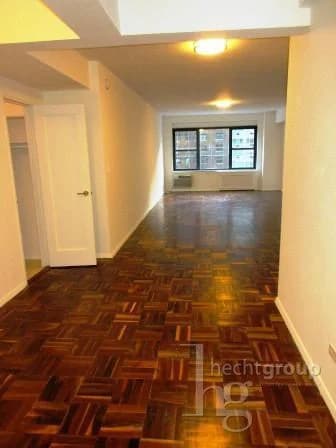 157 East 57 Street #7F, Manhattan, NY 10022 1