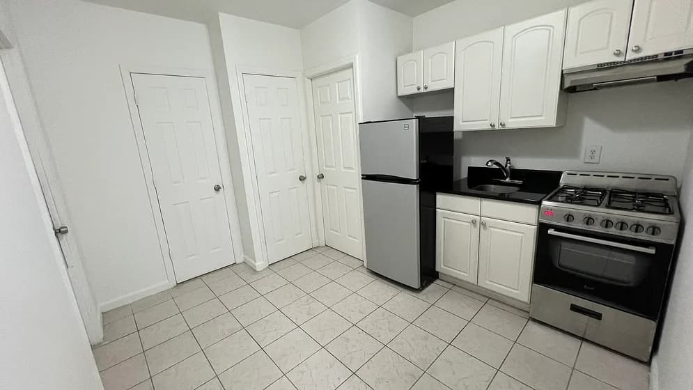 265 East 78 Street #6E, Manhattan, NY 10075 apartment_kitchen 1