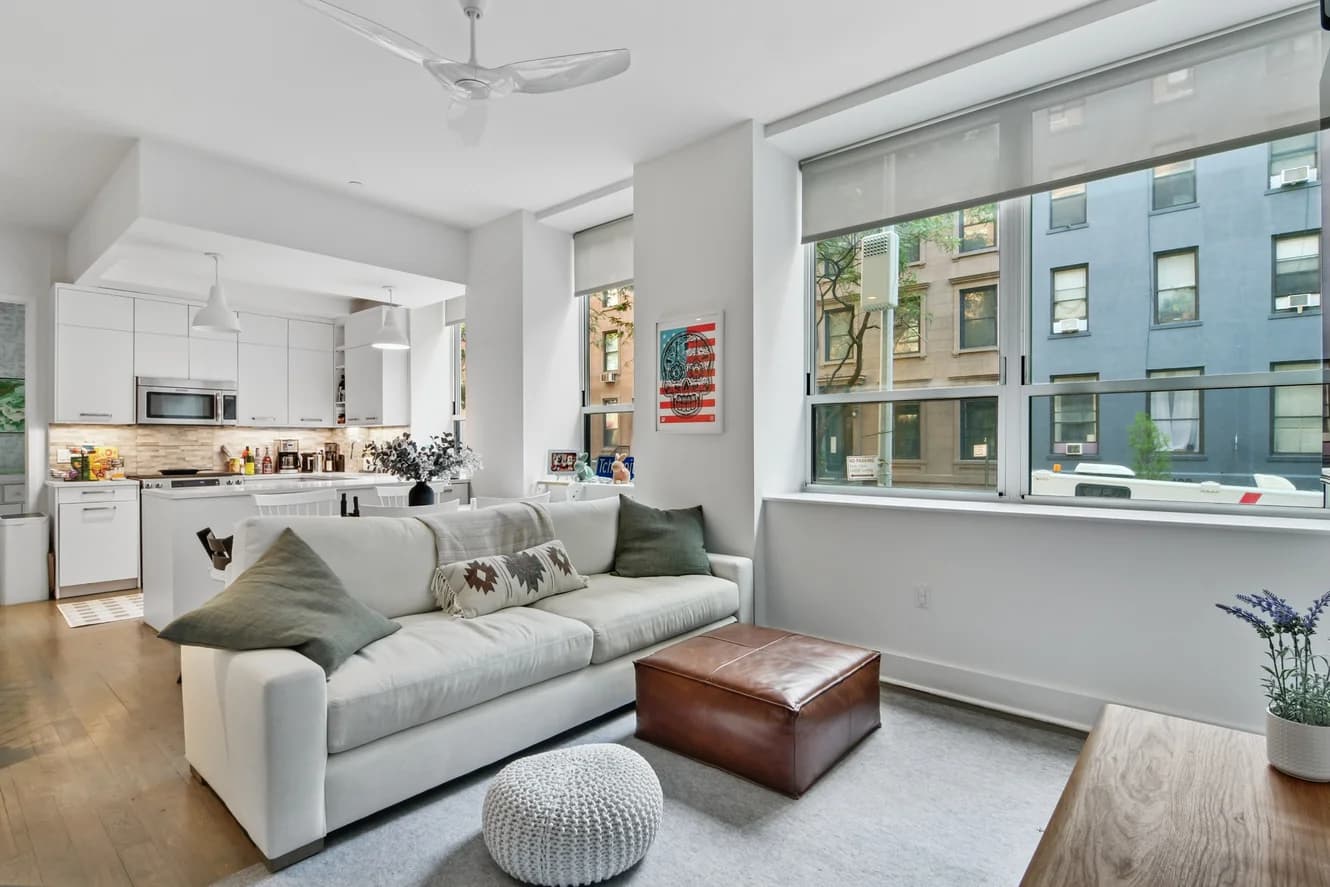 416 West 52 Street #TH214, Manhattan, NY 10019 1