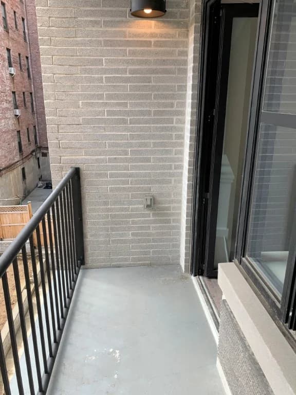 11 Cooper Street #2B, Manhattan, NY 10034 1