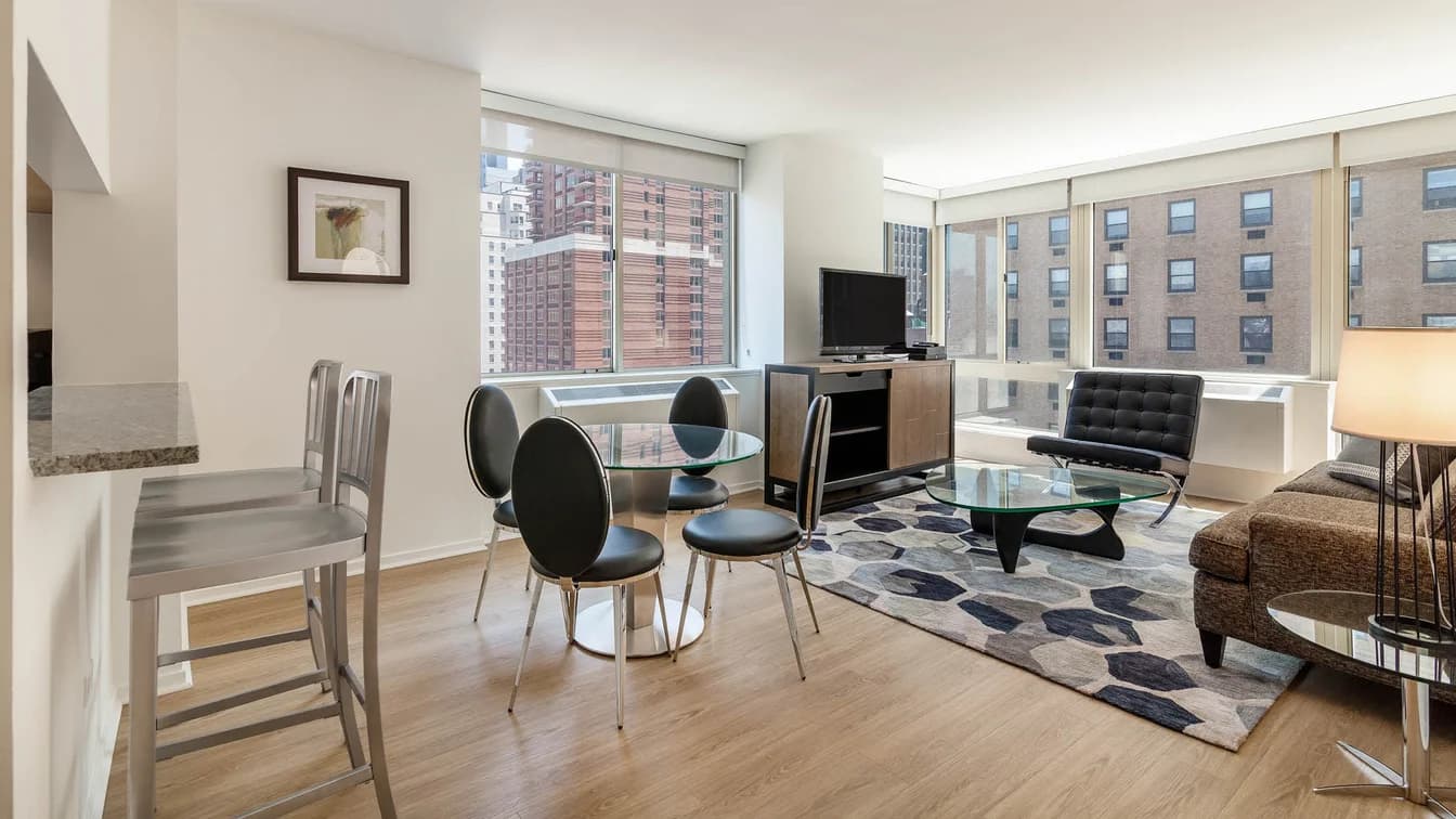 Longacre House 305 West 50 Street #15K, Manhattan, NY 10019 1