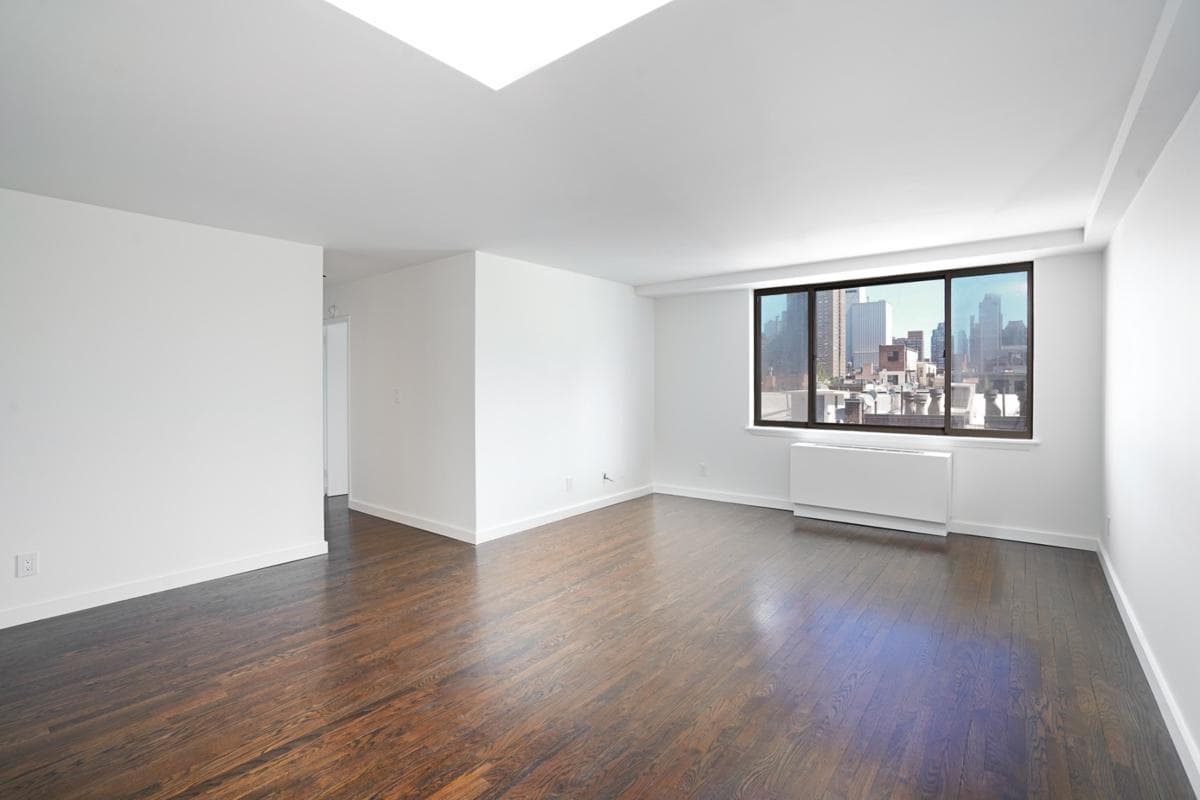 447 West 45 Street #7A, Manhattan, NY 10036