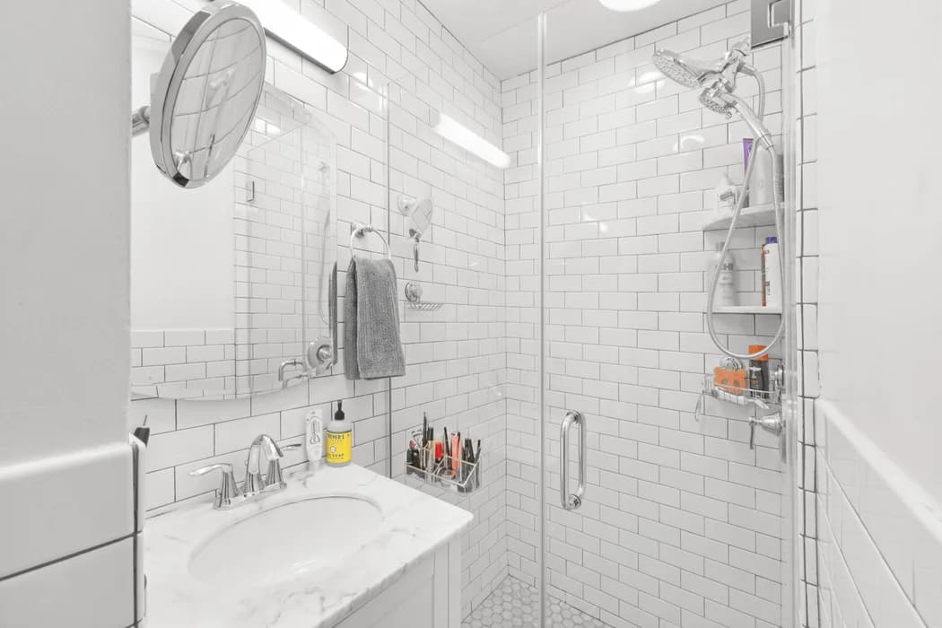 64 Mac Dougal Street #13, Manhattan, NY 10012 1