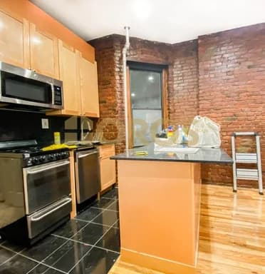 40 Clinton Street #1B, Manhattan, NY 10002