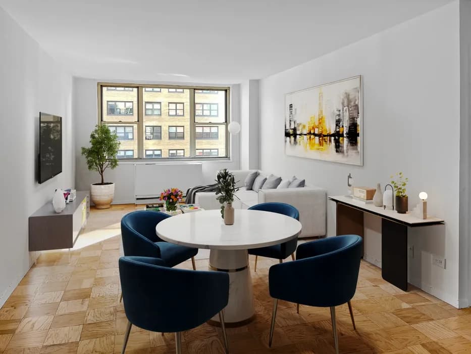 154 East 29 Street #1302, Manhattan, NY 10016 apartment_living_room 1