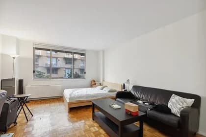 350 W 50 St #3-BB, Manhattan, NY 10019