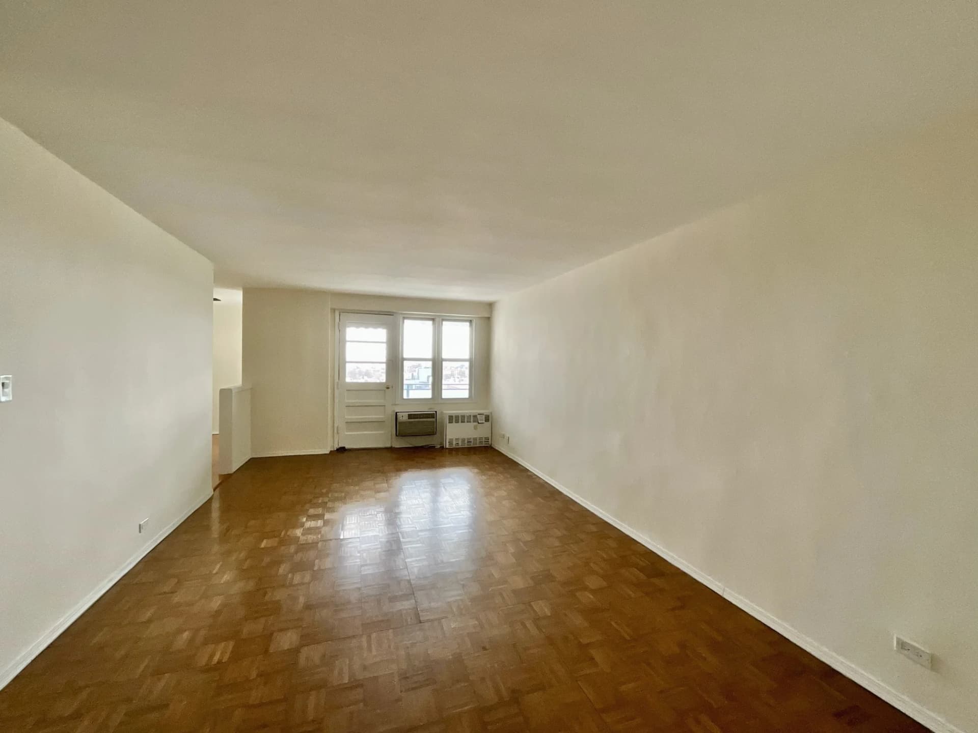 370 Ocean Parkway #12A, Brooklyn, NY 11218 apartment_living_room 1