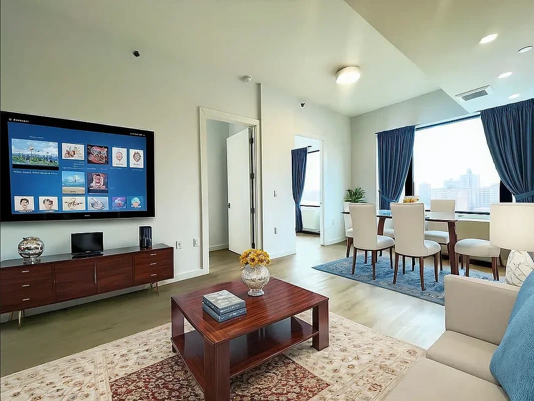 276 Grand Concourse #1012, Bronx, NY 10451 apartment_living_room 1