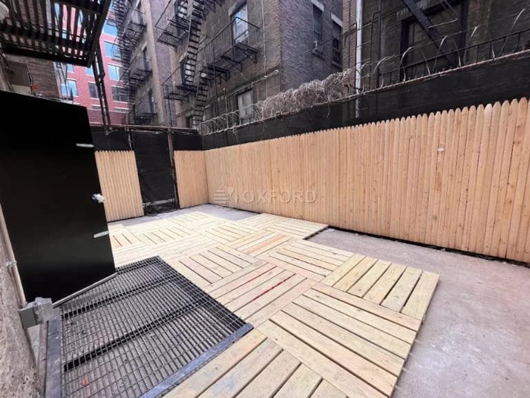 118 West 83 Street #LC, Manhattan, NY 10024 1