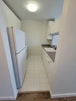 826 8 Avenue #12K, Manhattan, NY 10019