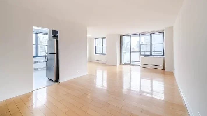 303 East 83 Street #26H, Manhattan, NY 10028