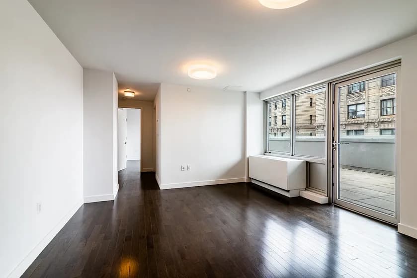 607 West 161 Street #10C, Manhattan, NY 10032 apartment_living_room 1