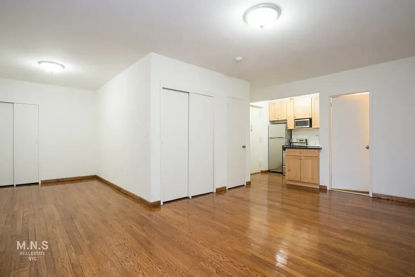 434 West 19 Street #2A, Manhattan, NY 10011 apartment_living_room 1