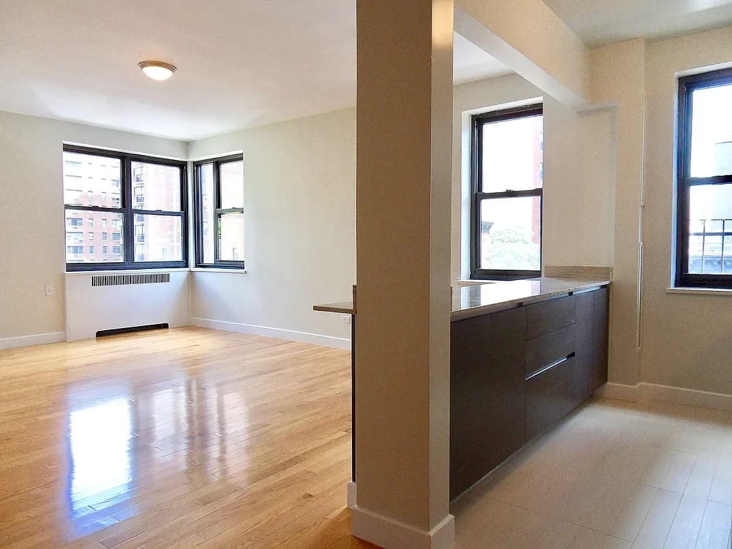 252 East 61 Street #N-05F, Manhattan, NY 10065 apartment_living_room 1