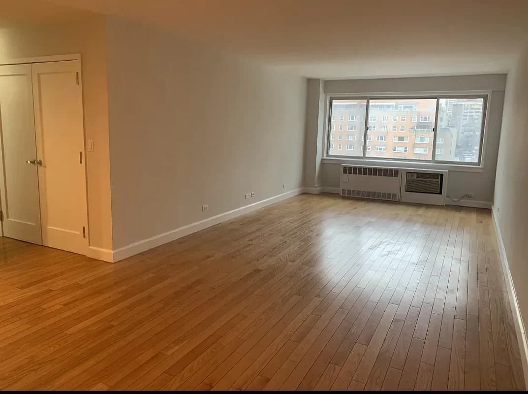 360 East 65 Street #12E, Manhattan, NY 10065 apartment_living_room 1