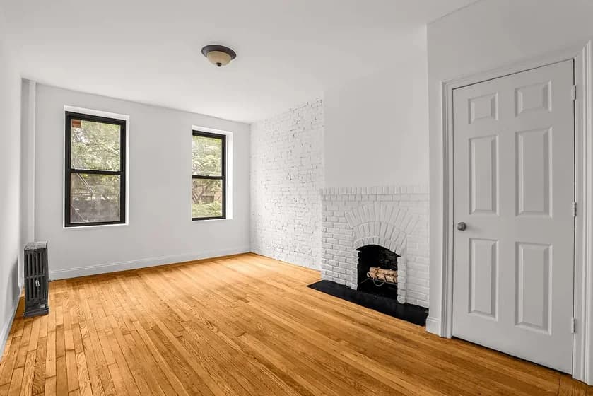 7 Morton Street #15, Manhattan, NY 10014 apartment_living_room 1