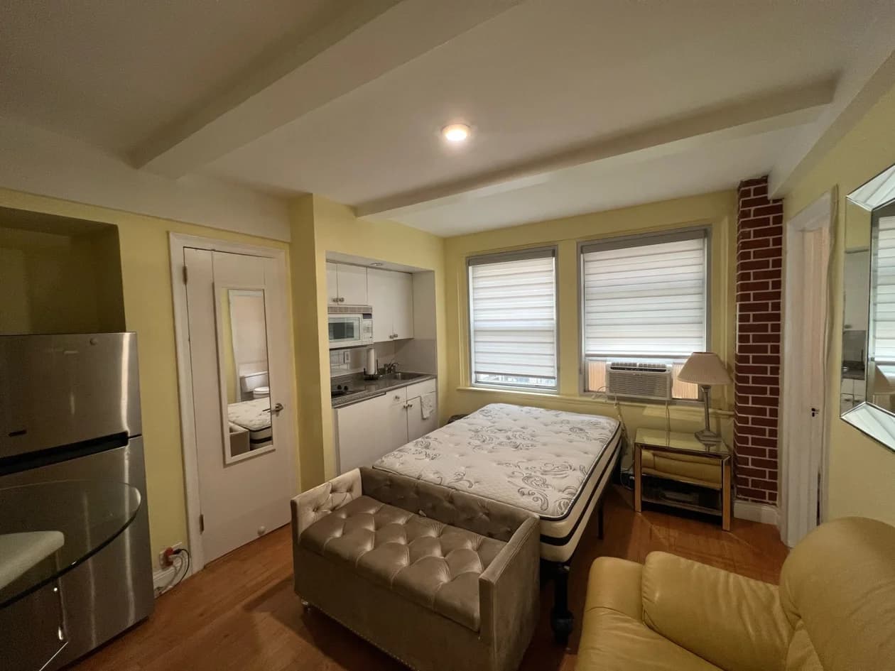 321 East 43 Street #810, Manhattan, NY 10017 1