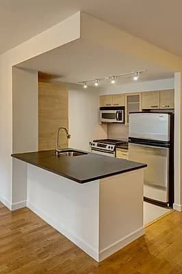 88 Leonard Street #1807, Manhattan, NY 10013 apartment_kitchen 1