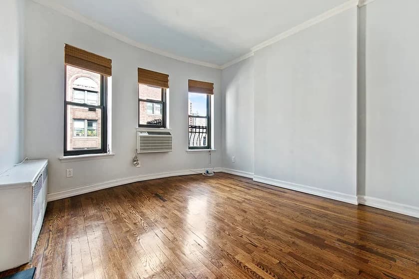 160 East 91 Street #8-K, Manhattan, NY 10128 apartment_living_room 1