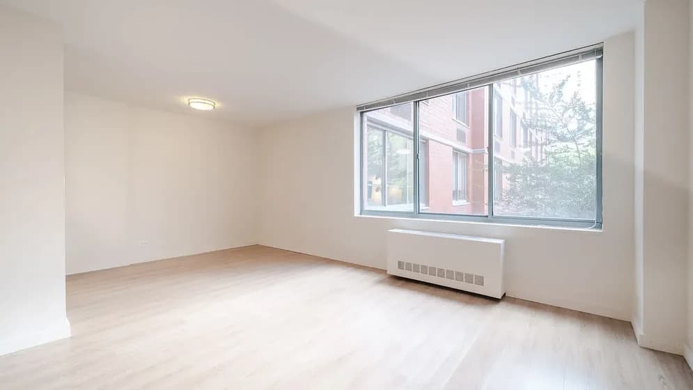 750 Columbus Avenue #10D, Manhattan, NY 10025 apartment_living_room 1