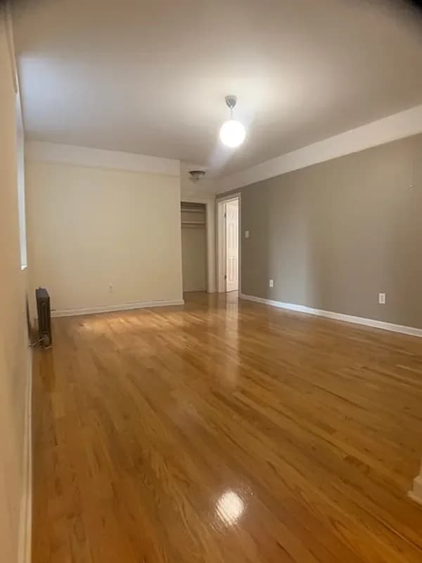 209 Bennett Avenue #1A, Manhattan, NY 10040 apartment_living_room 1